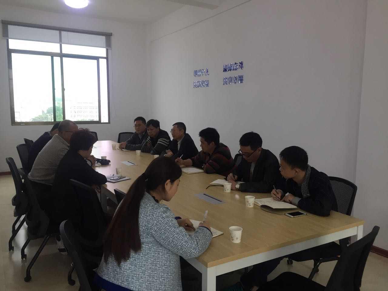 厦门市交通质监局总工3.jpg 厦门市交通质监局总工余晓南一行莅临我司技术中心检查工作(图3)